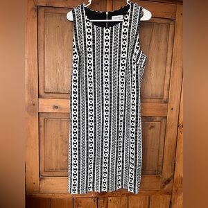 Calvin Klein Sz. 10 black and white sleeveless zip up dress